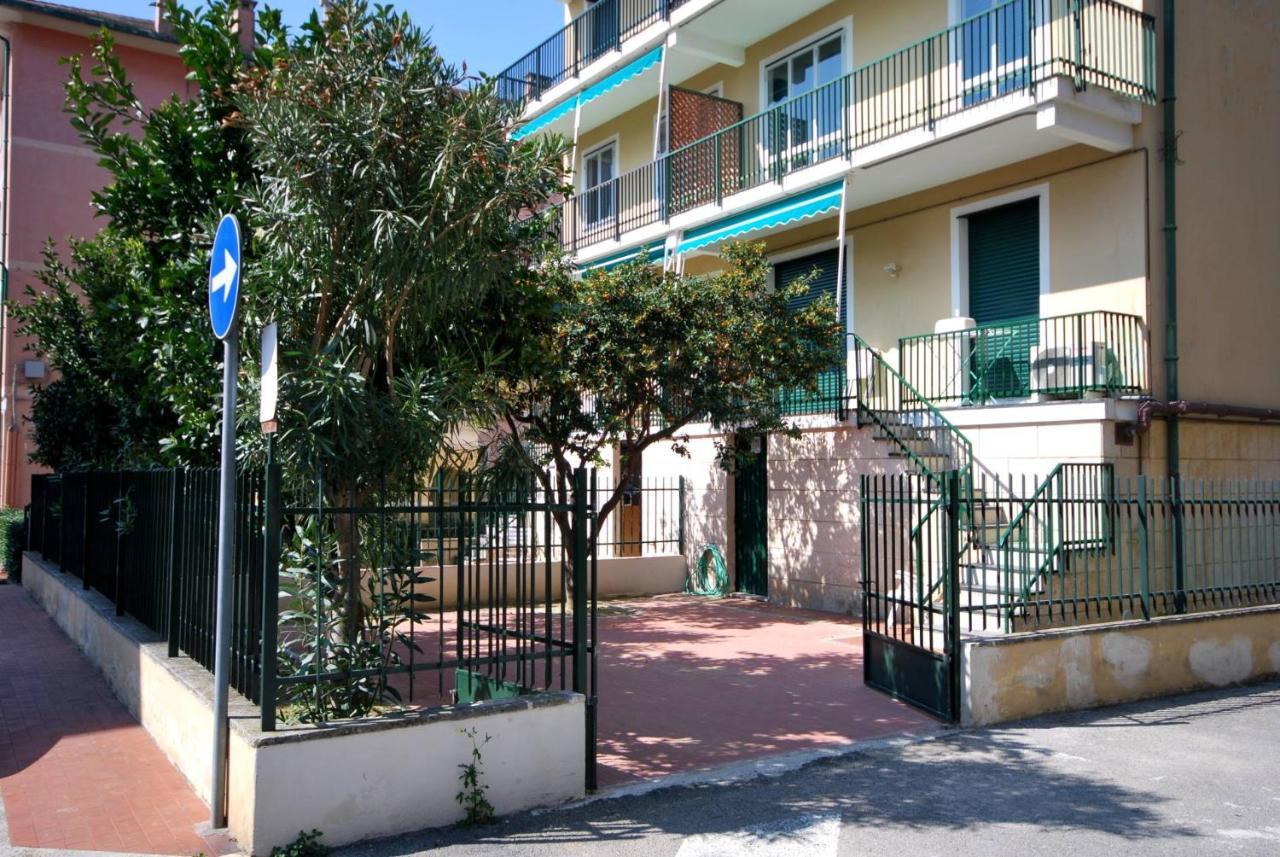 Appartamenti Con Giardino E Posto Auto Per Famiglie فينالي ليغوري المظهر الخارجي الصورة